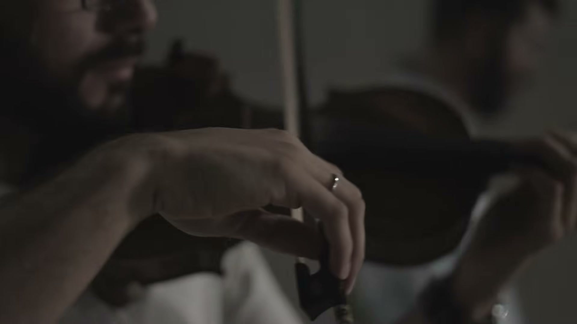 Cintia Alves · Turbulência · frame 4
