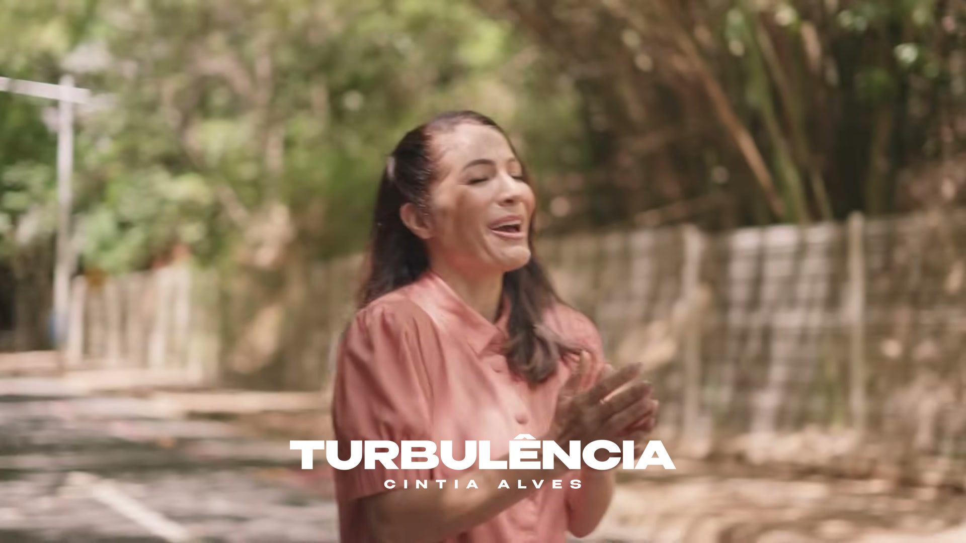 Cintia Alves · Turbulência