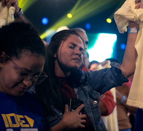 C0025.00_00_53_01.Still008