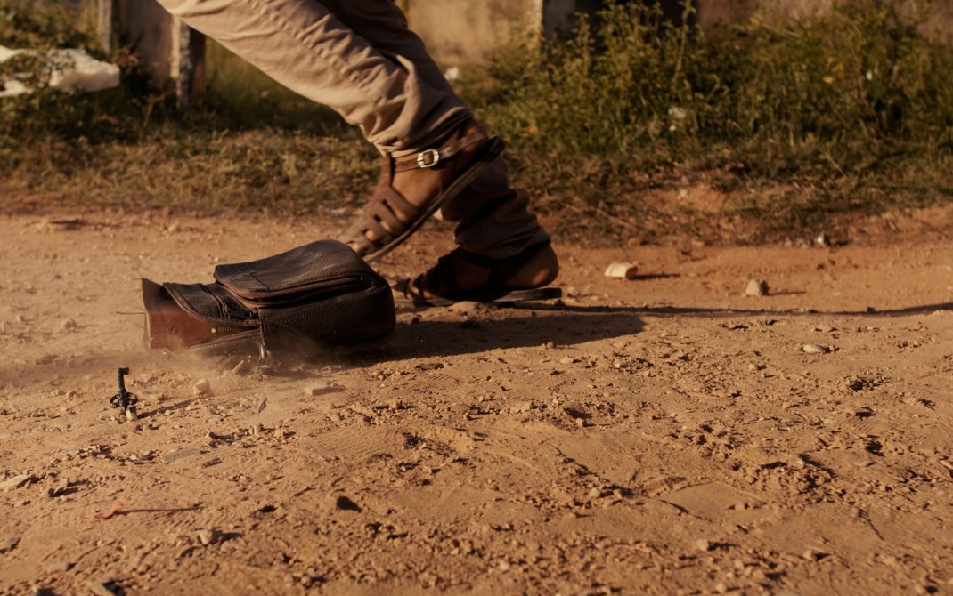 ComFéContraMaré_Sequence_Reel1 - FINAL.00_00_25_07.Still010